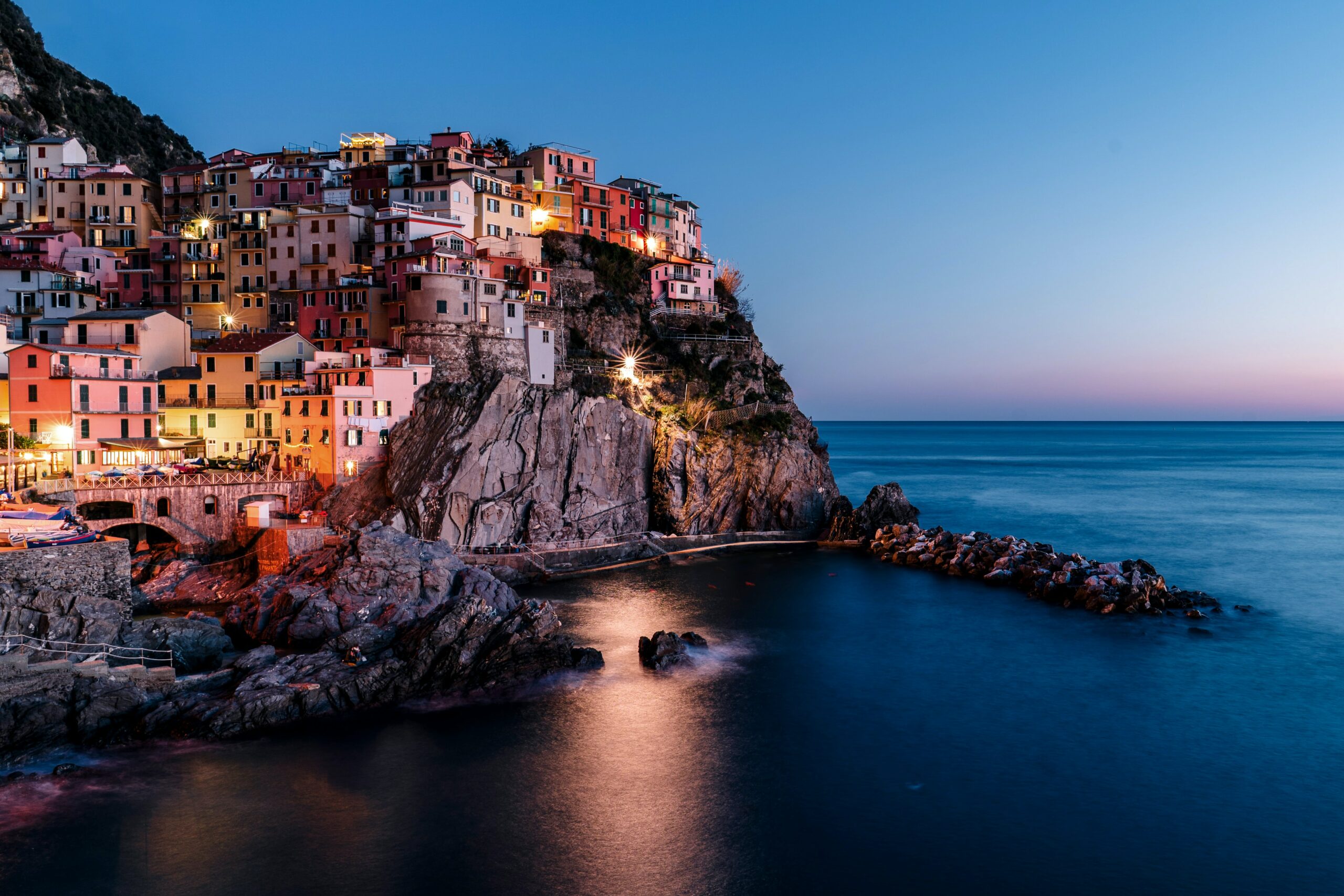 Udělej si výlet do Cinque Terre. Z Vídně do Janova letíš od 700 Kč